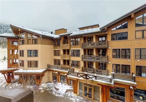 village at squaw valley condos.